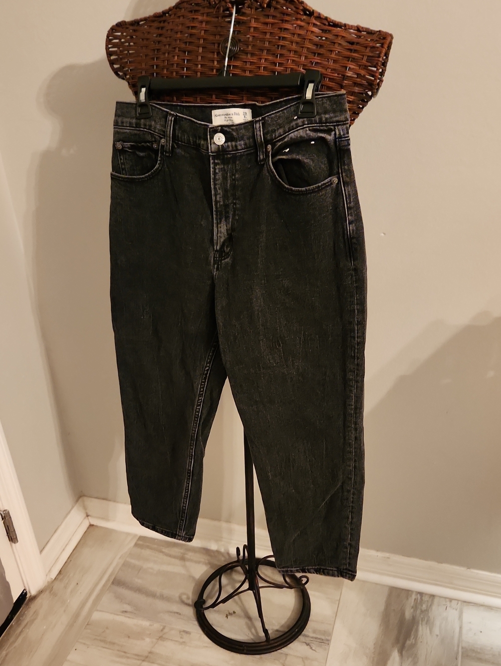 Abercrombie & Fitch Women's High-Rise Black Washed Jeans